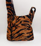 Knot bag in faux tiger fur, reversible.  - Image 8