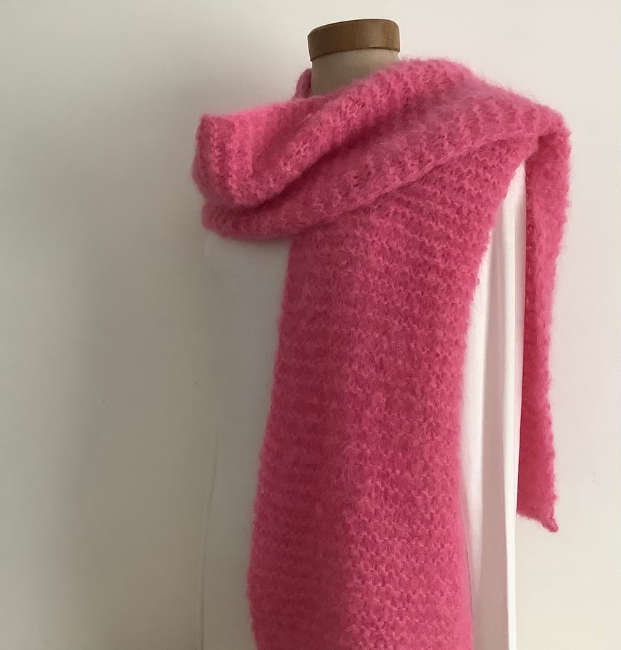  SCARF,'Atmosphere'. Alpaca, merino blend. Pink. Supersoft. Lightweight. 