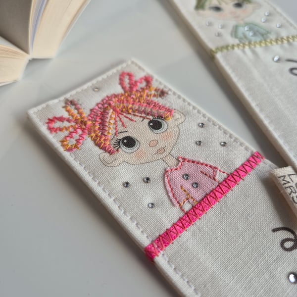 Bookmark machine embroidered. Pink bookmark. Personalised bookmark. Small gift. 