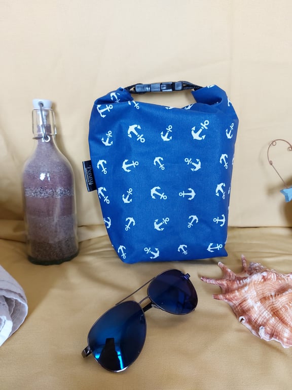 Small anchor print drybag