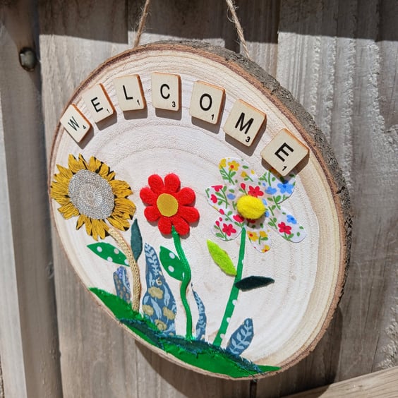 Wooden wall art Welcome flower garden