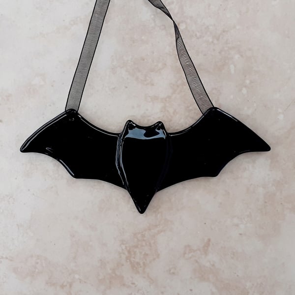Fused glass bat, hanging decoration for Halloween, style 1