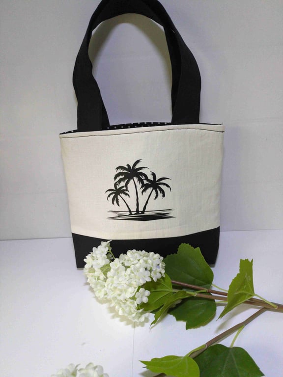 Mini tote. Lunch bag. Coastal. Child's bag. Cruise.