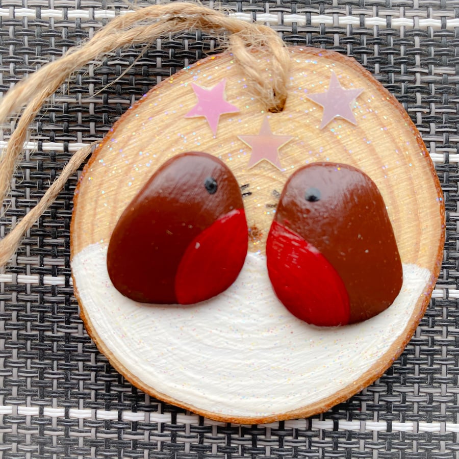 Cornwall pebble Robin design wood slice hanging decoration 