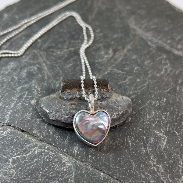 Silver and Pearl heart pendant on 18 inch chain