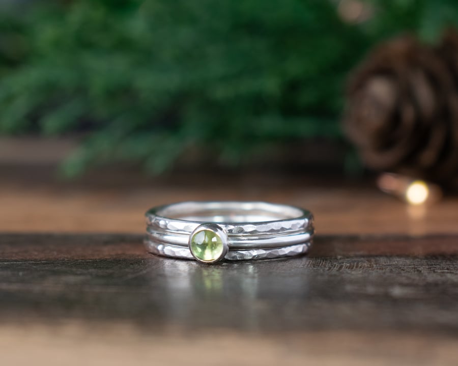AUGUST birthstone ring set - Peridot and Silver Stacking Ring