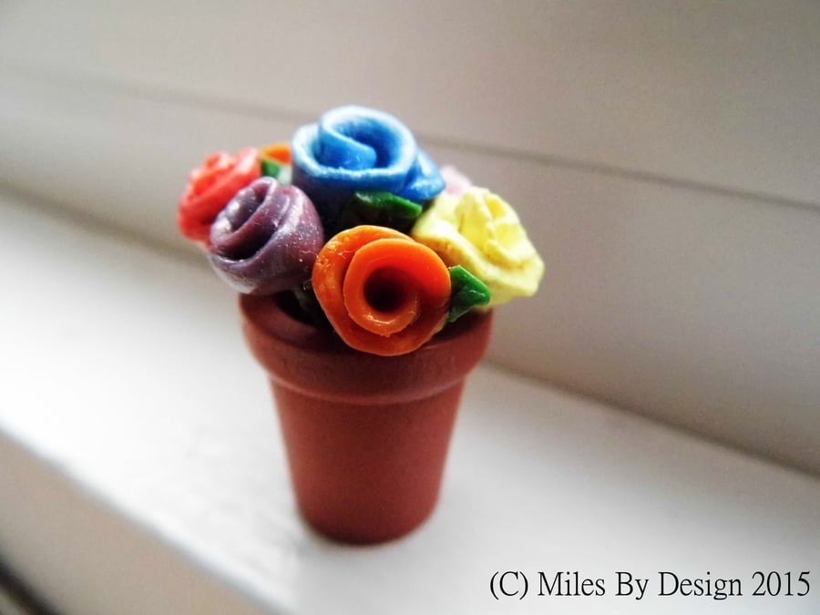 Miniature Flower Pot - Doll house – Accessory – Gift – Polymer Clay
