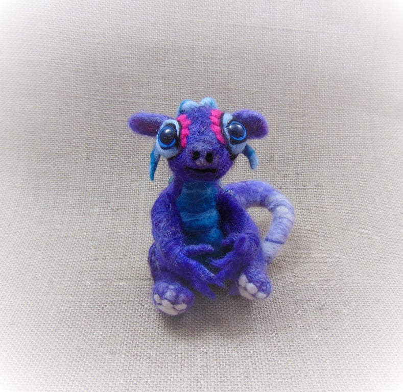 Little Dragon Sculpture, Felted Dragon Figurine, Cute Dragon, Baby Dragon