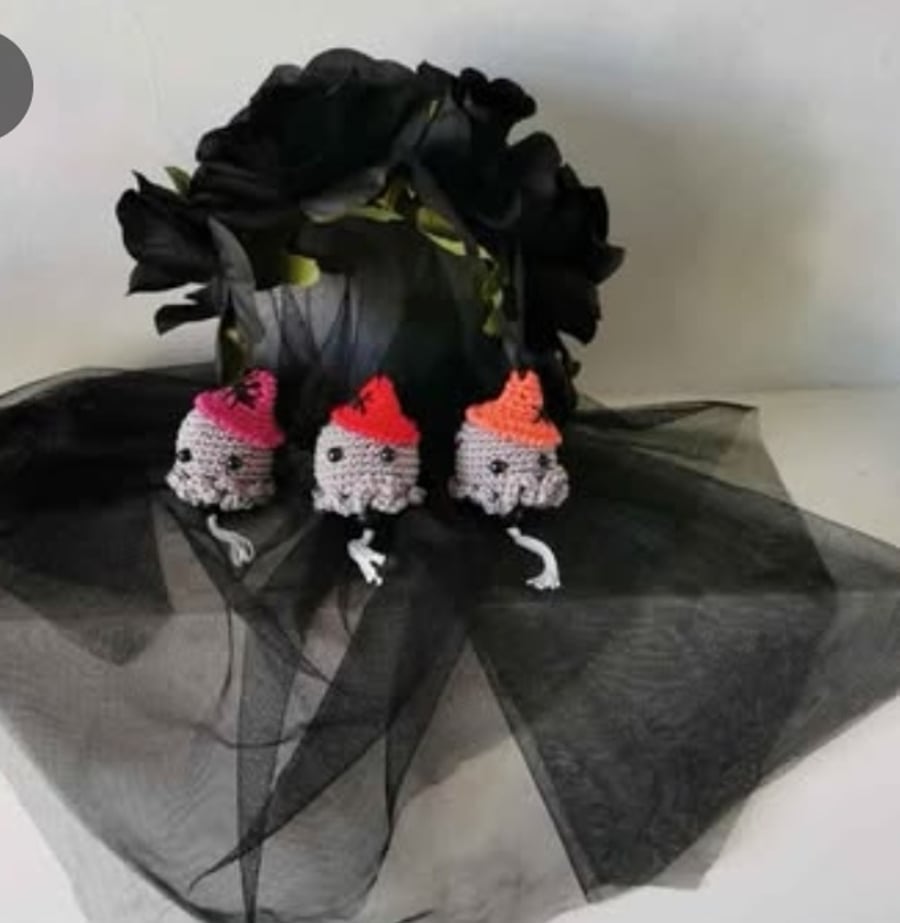 Set of 3 hanging Halloween Ghosts