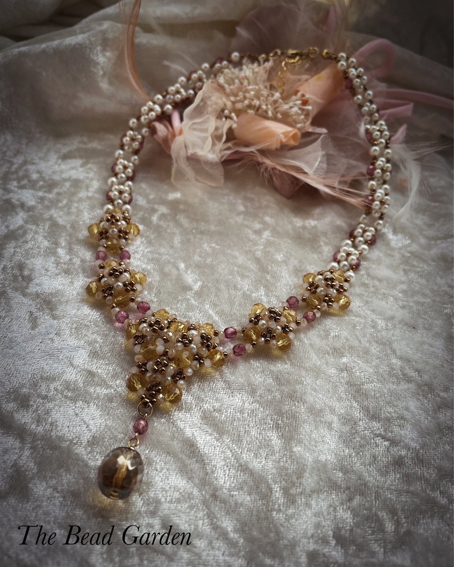 Dressy necklace with pearl beads and Czech glass beads 