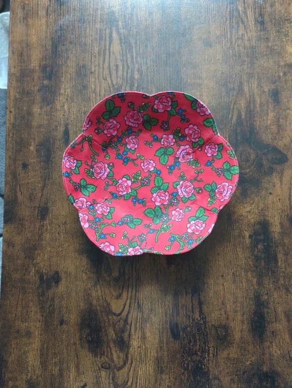 Large Handmade Floral Textile Bowl – Red Water-Resistant Fabric Dish – 27cm