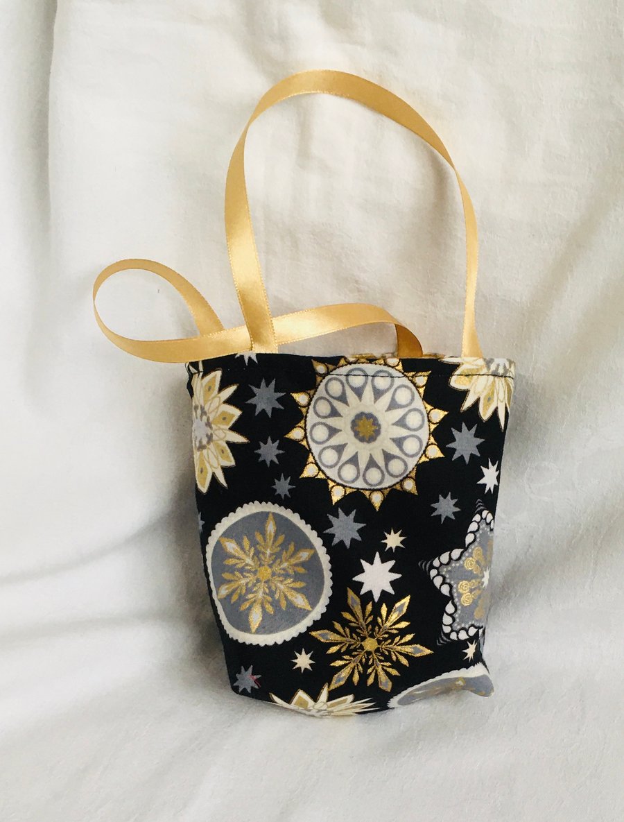 Christmas Gift Bag, Reusable Gift Bag, Fabric Gift Bag, Gift Ideas.