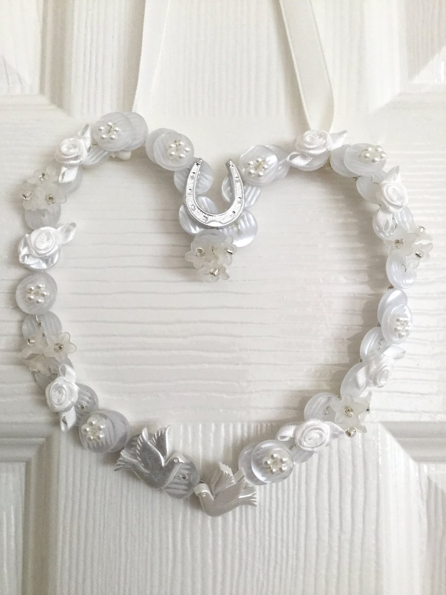  White Wedding Wire Button Hanging Heart