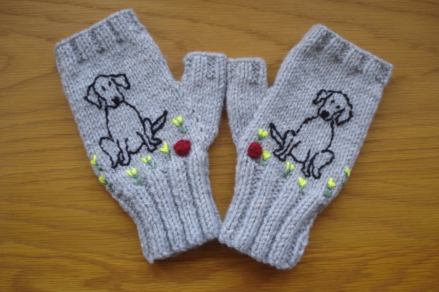  Grey Fingerless Gloves Hand Knitted With Embroidered Puppy Dog (J1)