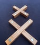 X-Shaped Magnetic Trivet Set – Solid Wood Hot Pot Stand - Image 4