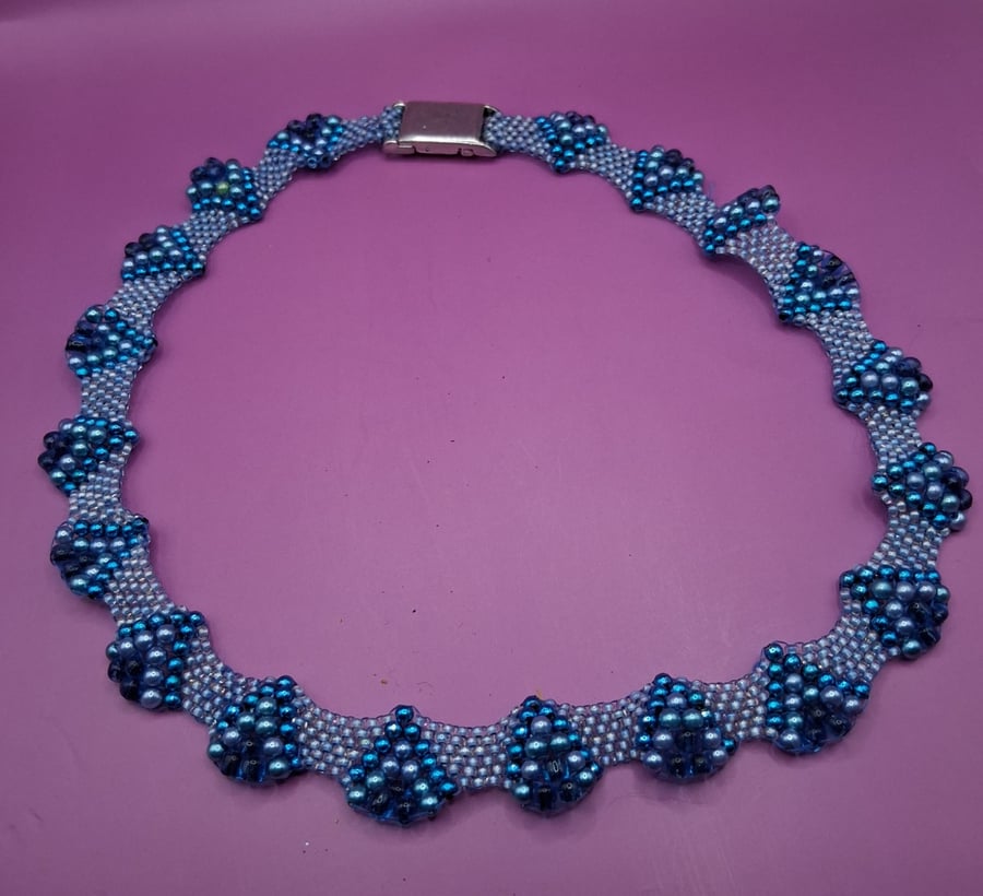 Handmade Fan Design Beaded Necklace