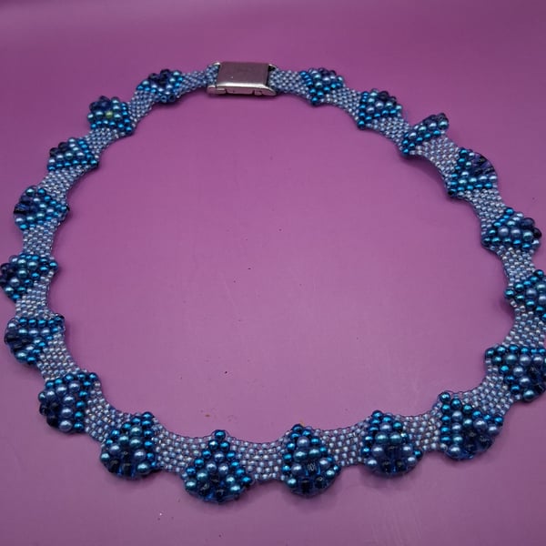 Handmade Fan Design Beaded Necklace