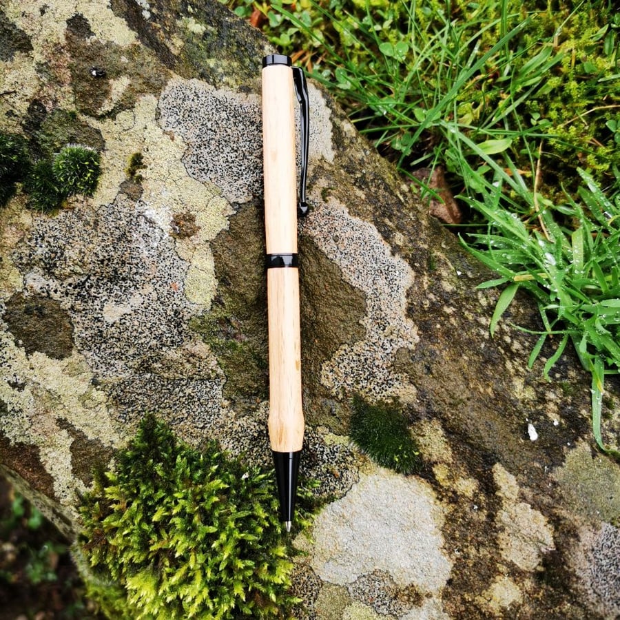 handturned wood pen (black finish)