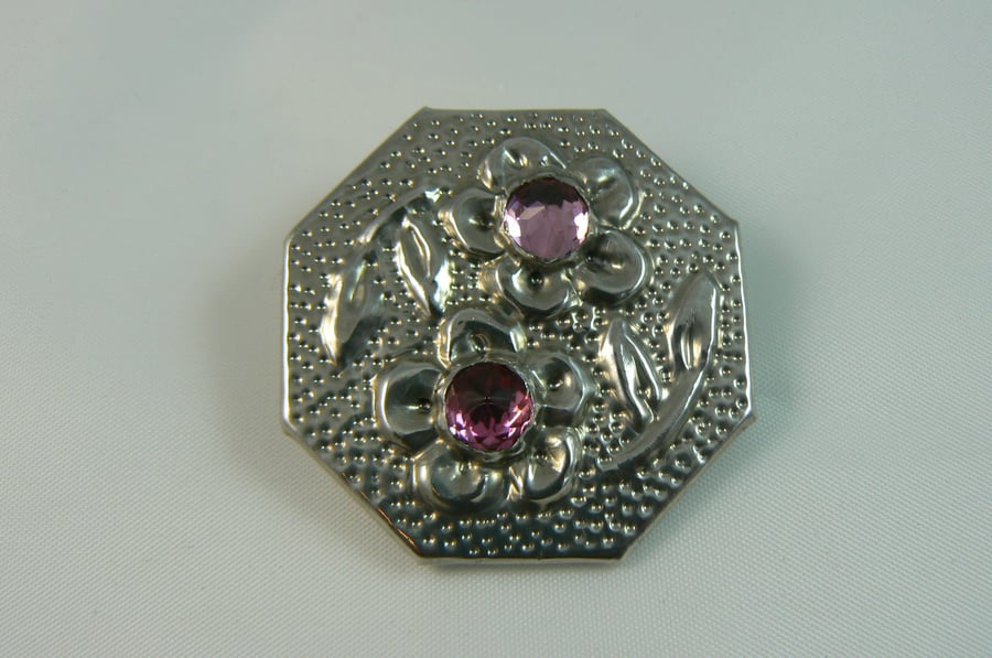Pewter brooch (flowers with pink stones)