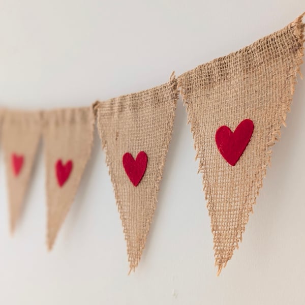 Hessian bunting with red felt hearts: rustic burlap banner