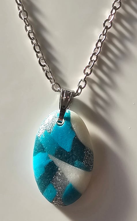 Oval teal pattern necklace