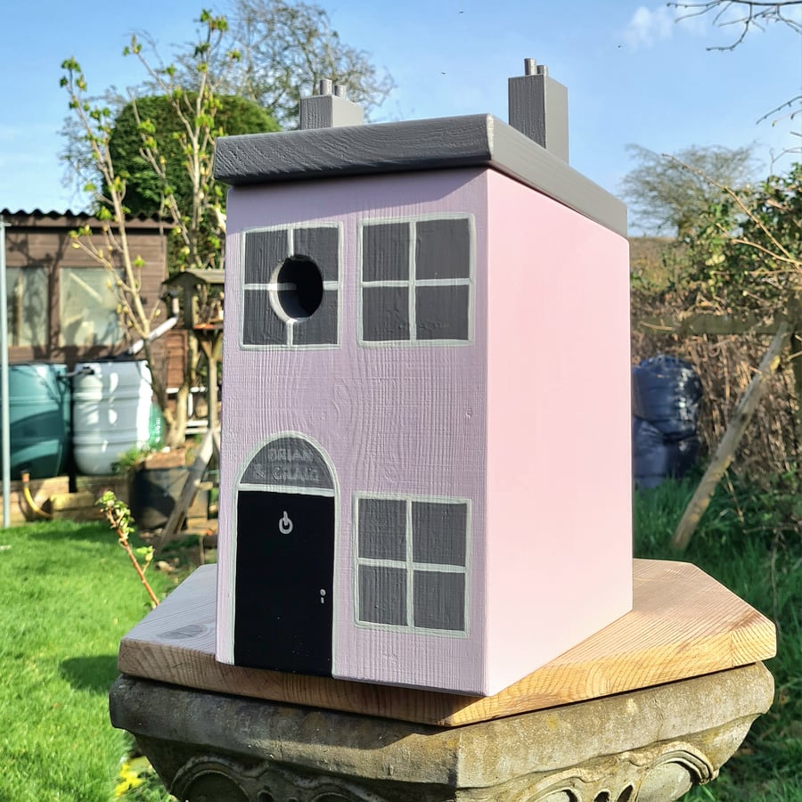 Seaside Cottage Bird Box