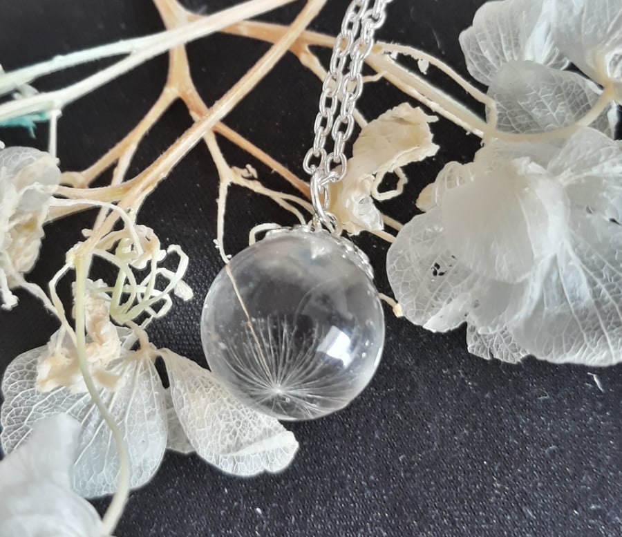 No15. Resin globe necklace with real dandelion seed
