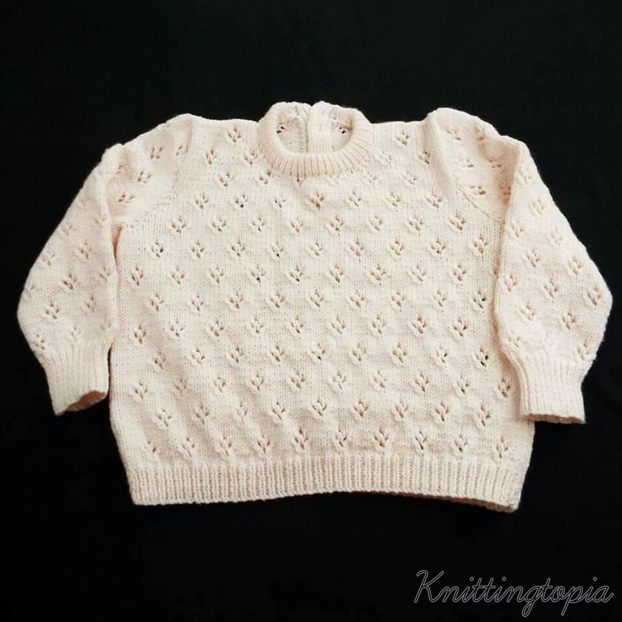 Girls jumper hand knitted in pale pink  30 inch chest  approx age 8 years