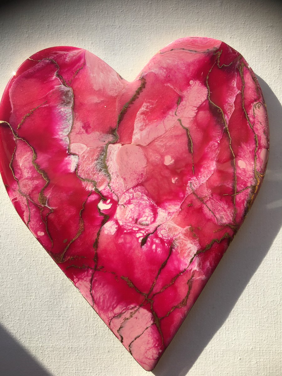 Heart shaped, abstract resin painting, vivid pink, gold 