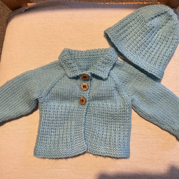 Arctic blue hat and cardigan set for baby boy aged 0-3 months