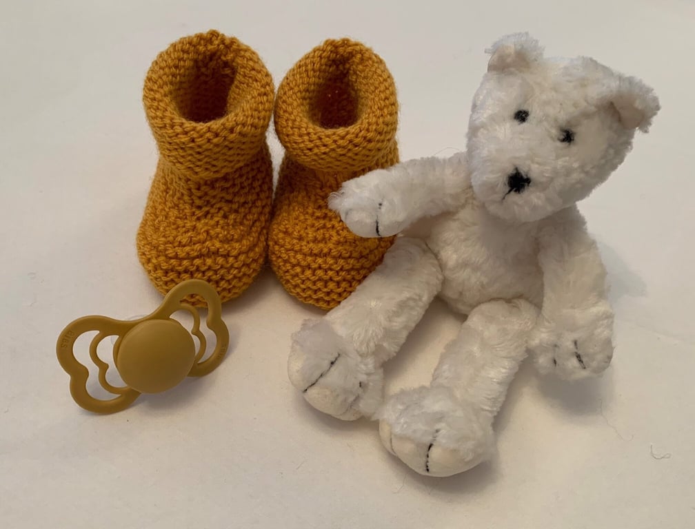 Made To Order Handknitted Boreal Baby Boots 5 sizes. Any Colour.