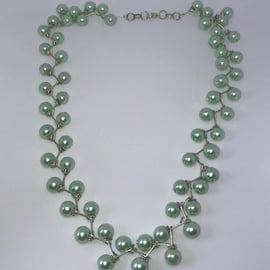 Diagonal Pearl Necklace