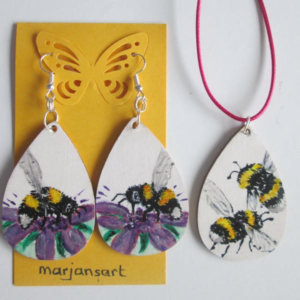 Bumblebee and purple flower earrings and pendant set.