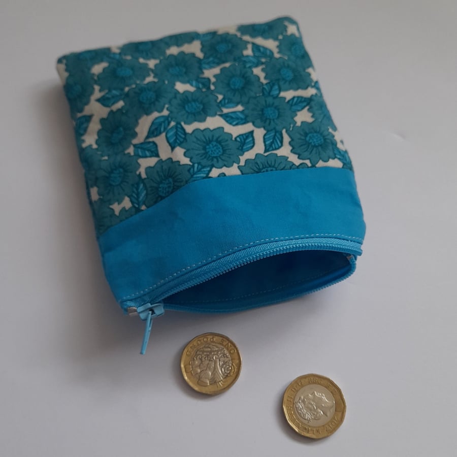 Blue Flower Design Coin Purse