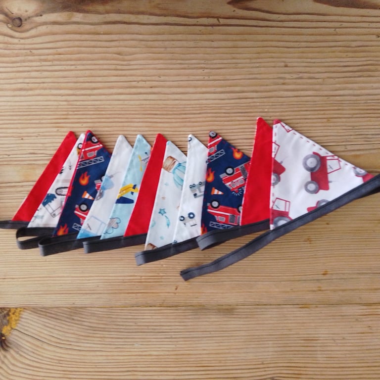 Mini bunting handmade in a transport theme, ideal for room or party decoration