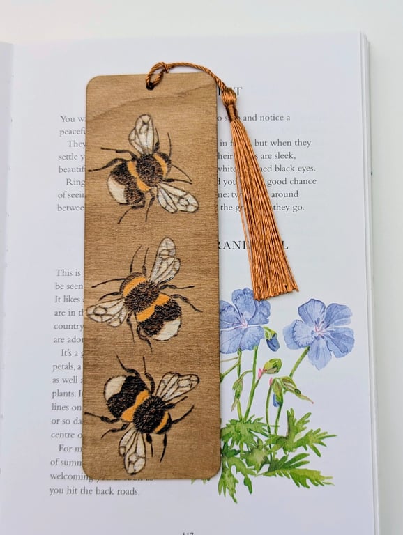 Bees, wooden bookmark, pyrography, stocking filler gift for a bee lover
