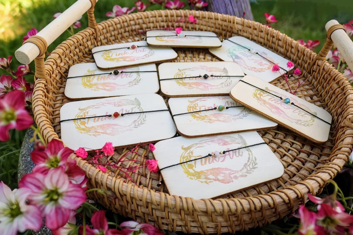 Bracelet with natural stones
