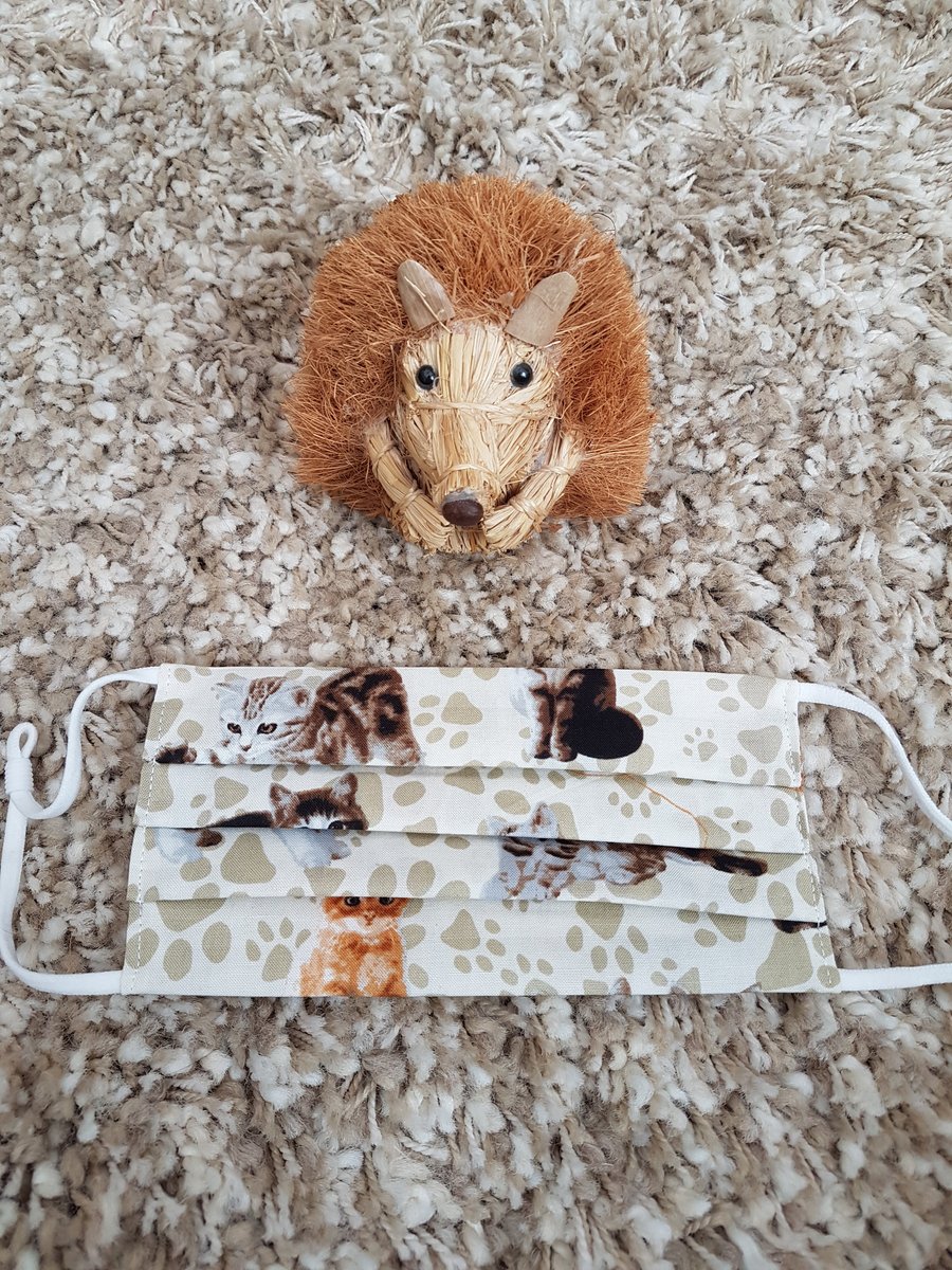 Small Adult or Teenager face covering – Kitten paw print