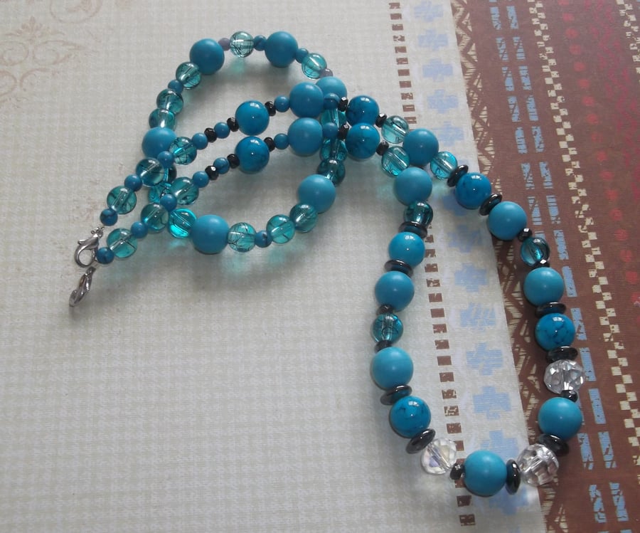 Turquoise and crystal necklace with bracelet