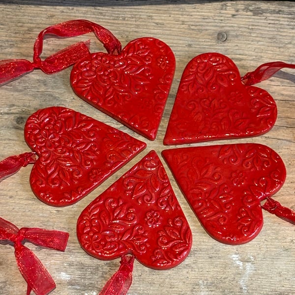 Vintage texture red heart hanging decorations