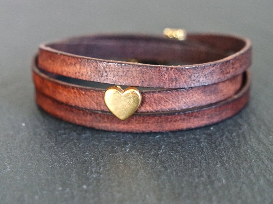 Leather wrap bracelet golden heart