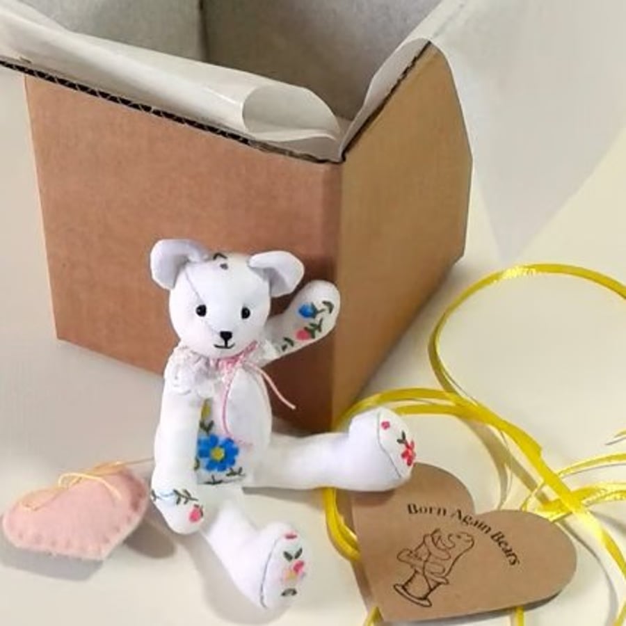 Small bear with a big heart, 5 inch gift boxed collectable hand sewn teddy bear