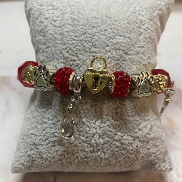 Woman’s, 1 Piece Charm Bracelet (Adjustable) 