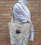 Large cream and white tote bag.  - Image 2