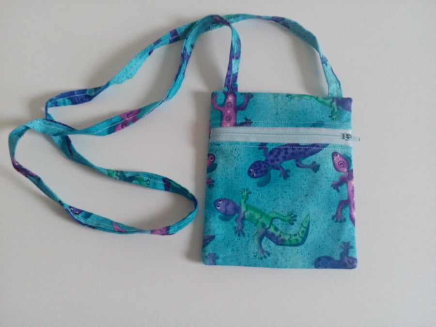 Crossbody bag, turquoise, dogwalking bag, long strap, lined, lizards, reptiles