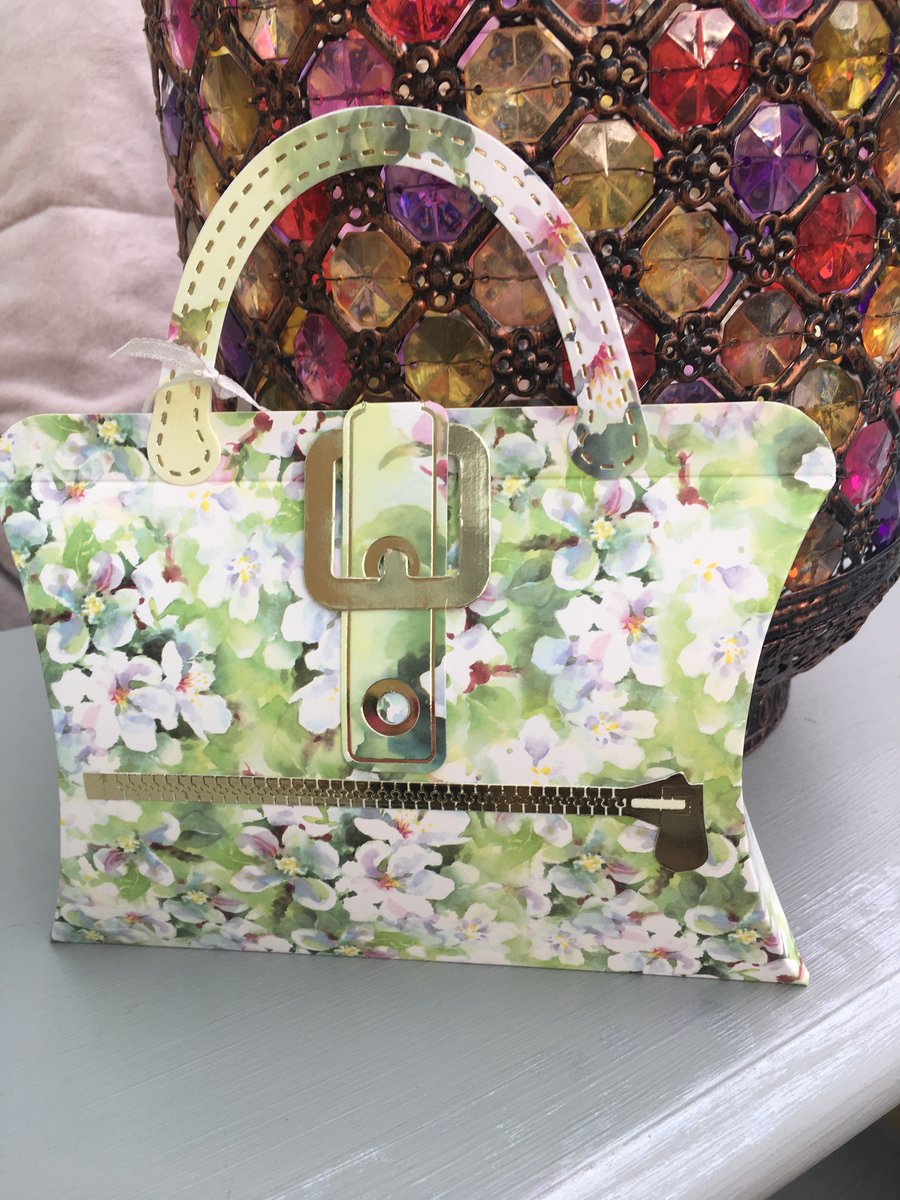White Blossom handbag style pillow gift box 