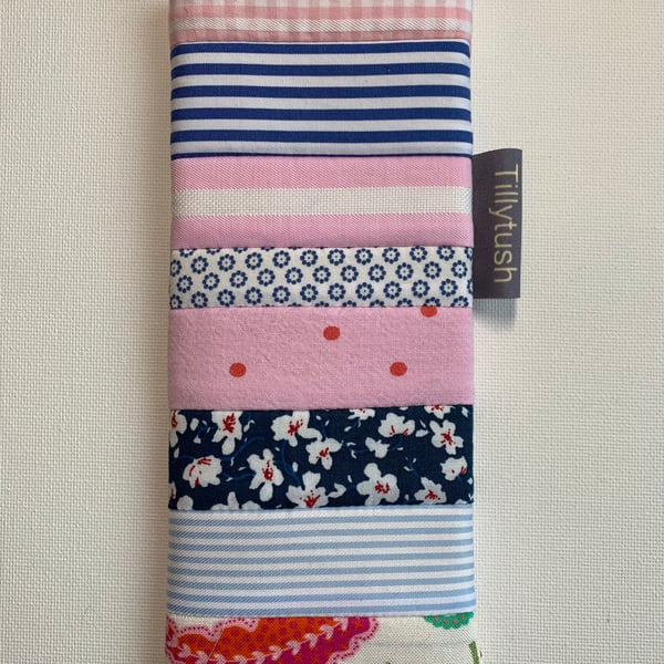 Quilted patchwork, padded glasses case