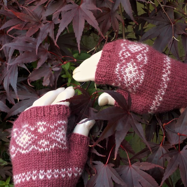 Fingerless gloves British BFL wool rose red fairisle 