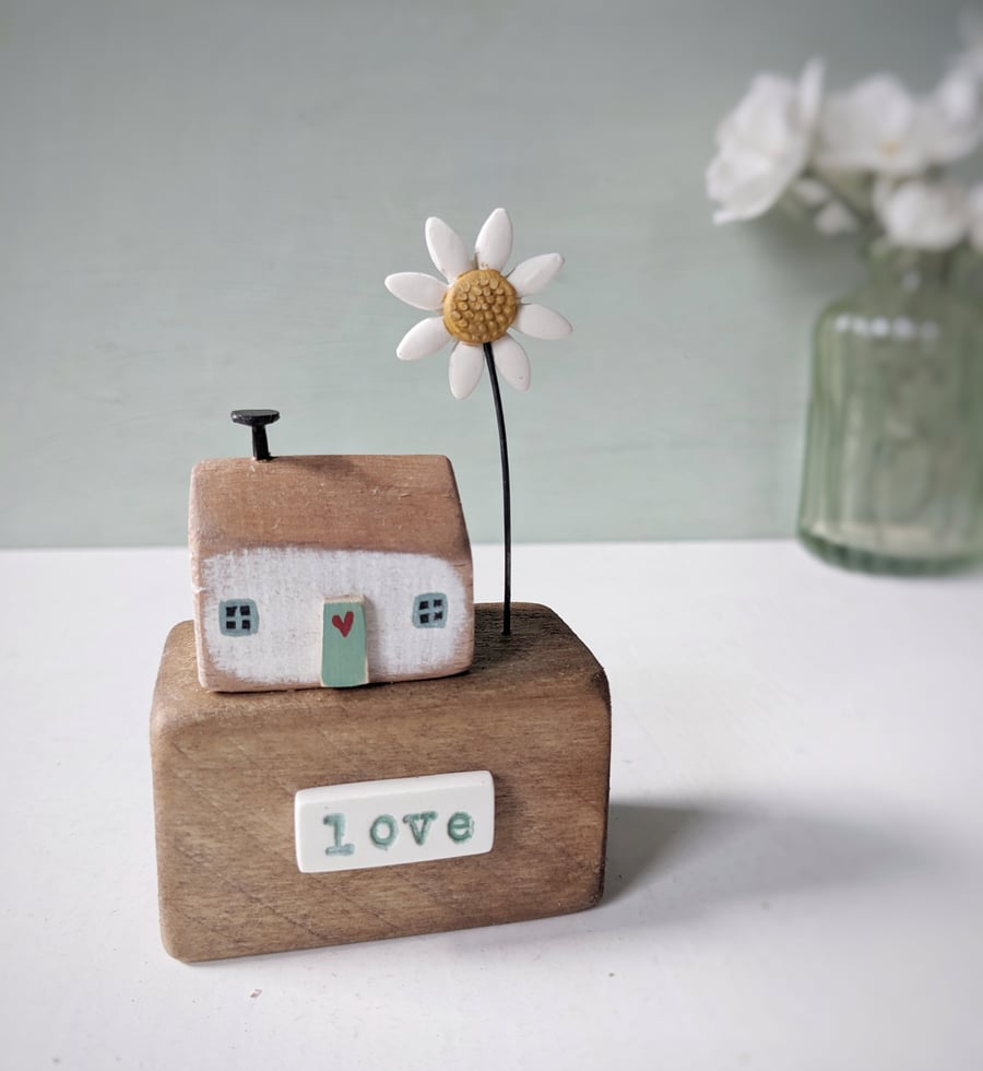 Little Wooden Cottage with Clay Daisy 'love'