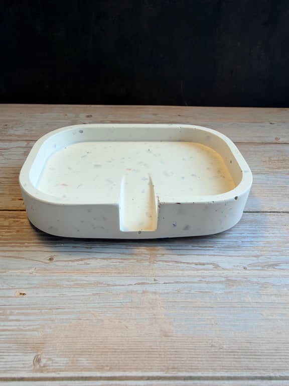 Handcrafted Jesmonite Soap Dish — Soft, Sustainable Elegance
